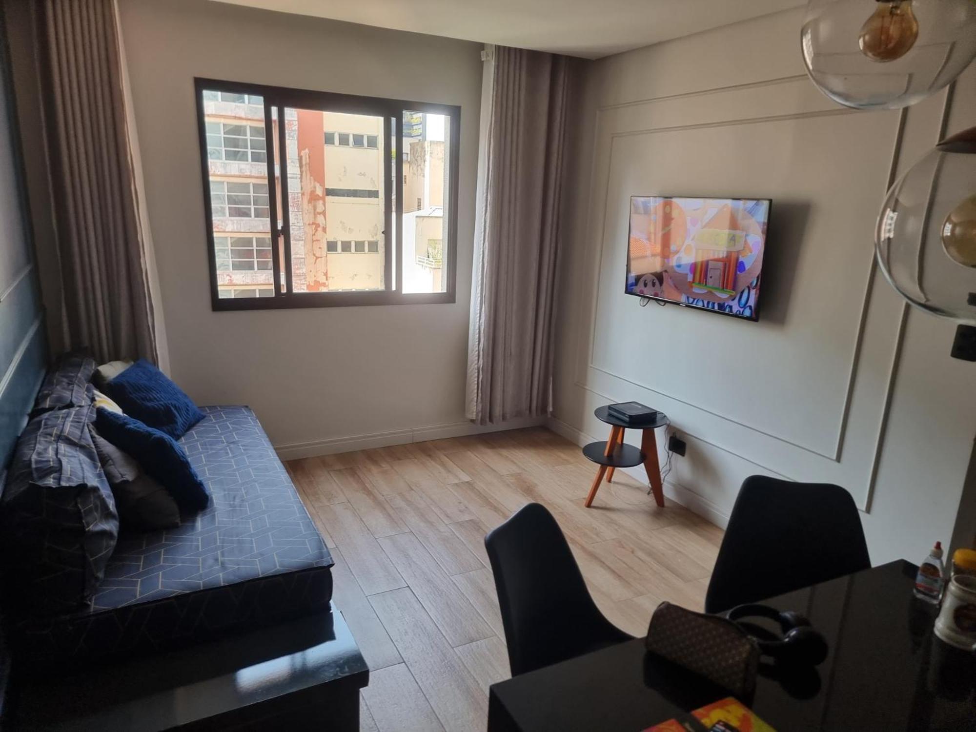 Living - Apto Completo Com Um São Paulo