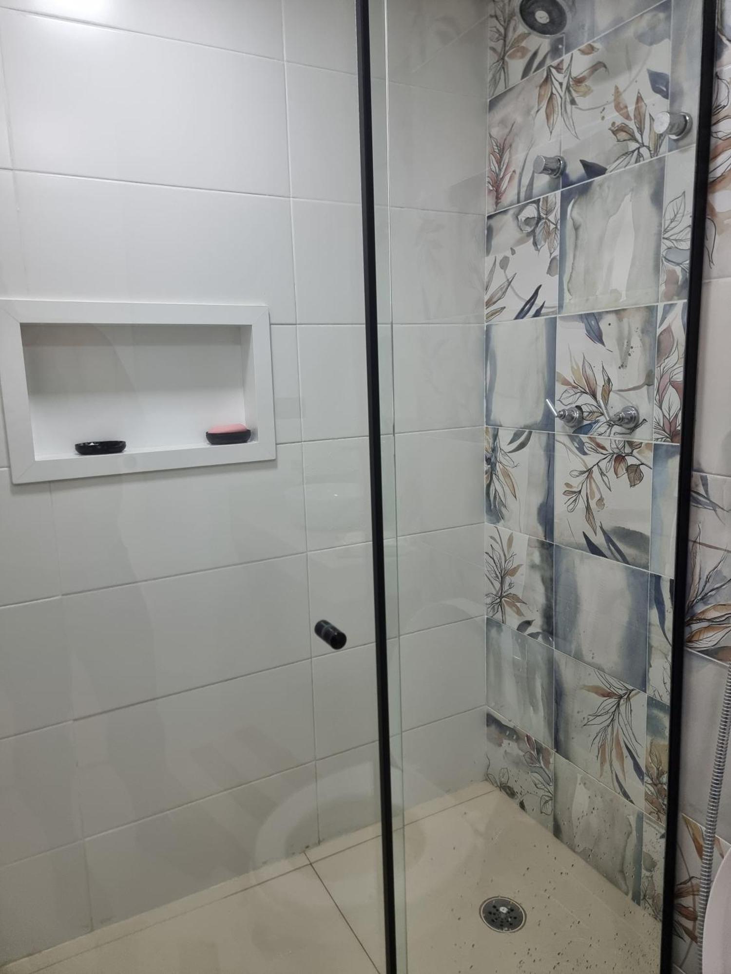 Living - Apto Completo Com Um Apartamento