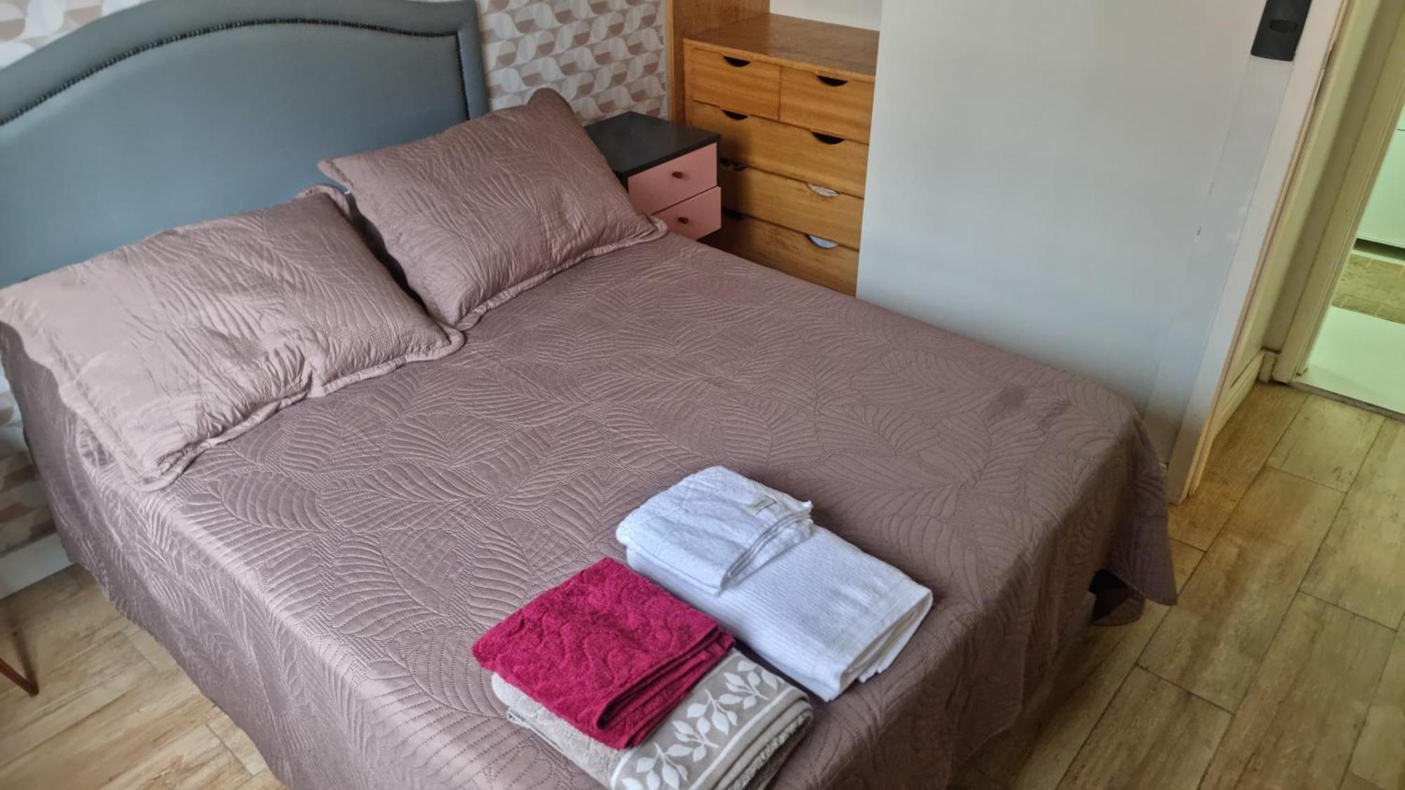 Living - Apto Completo Com Um Apartamento *